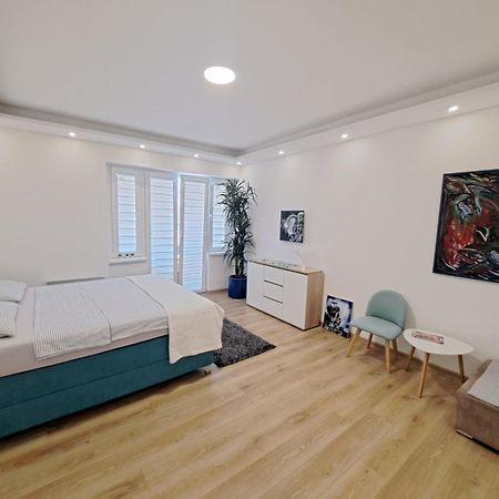 Apartman Andrea SJJ Esterno foto