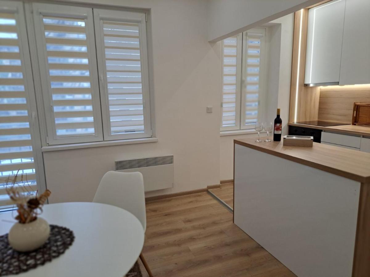 Apartman Andrea SJJ Esterno foto