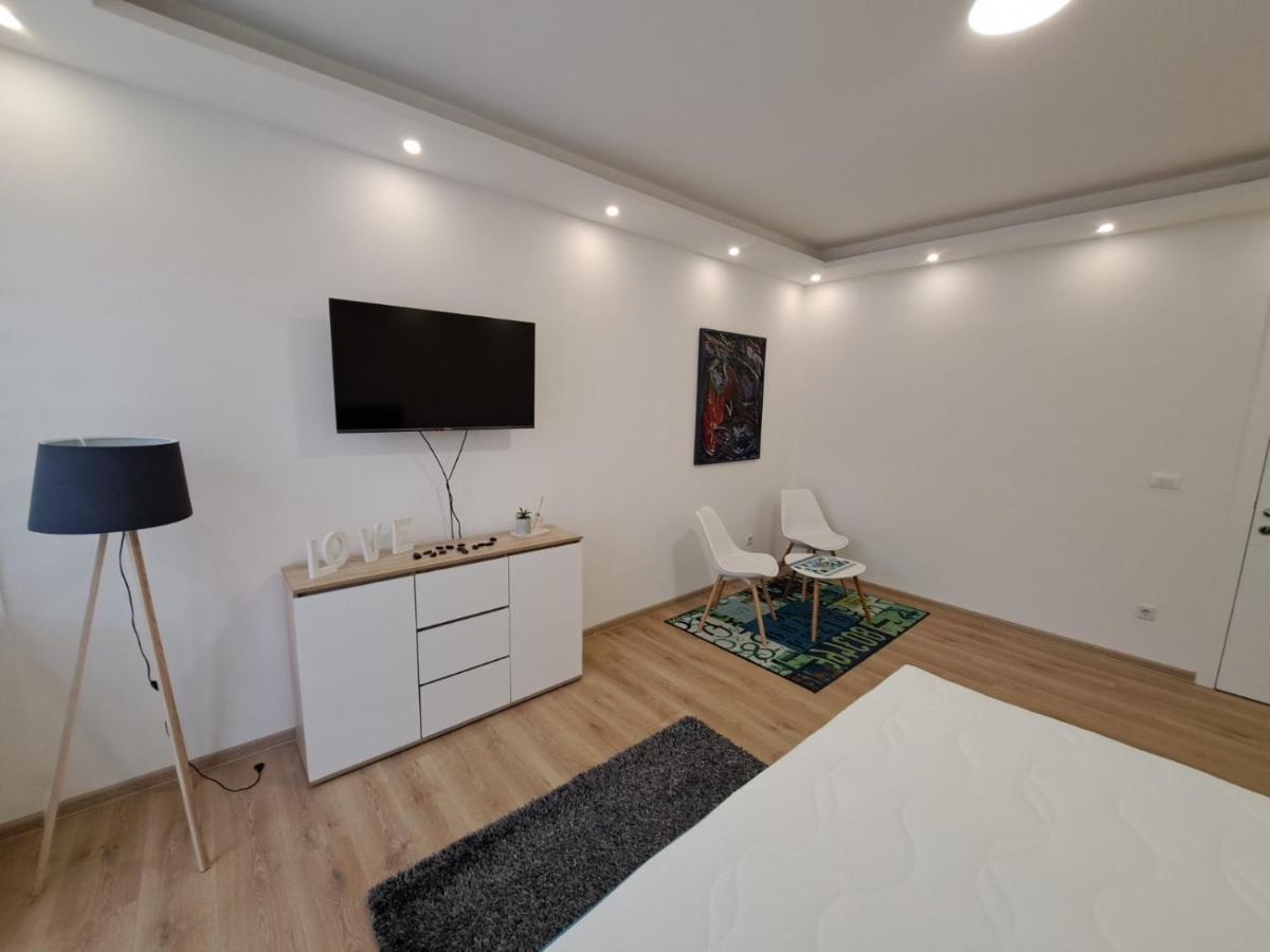 Apartman Andrea SJJ Esterno foto